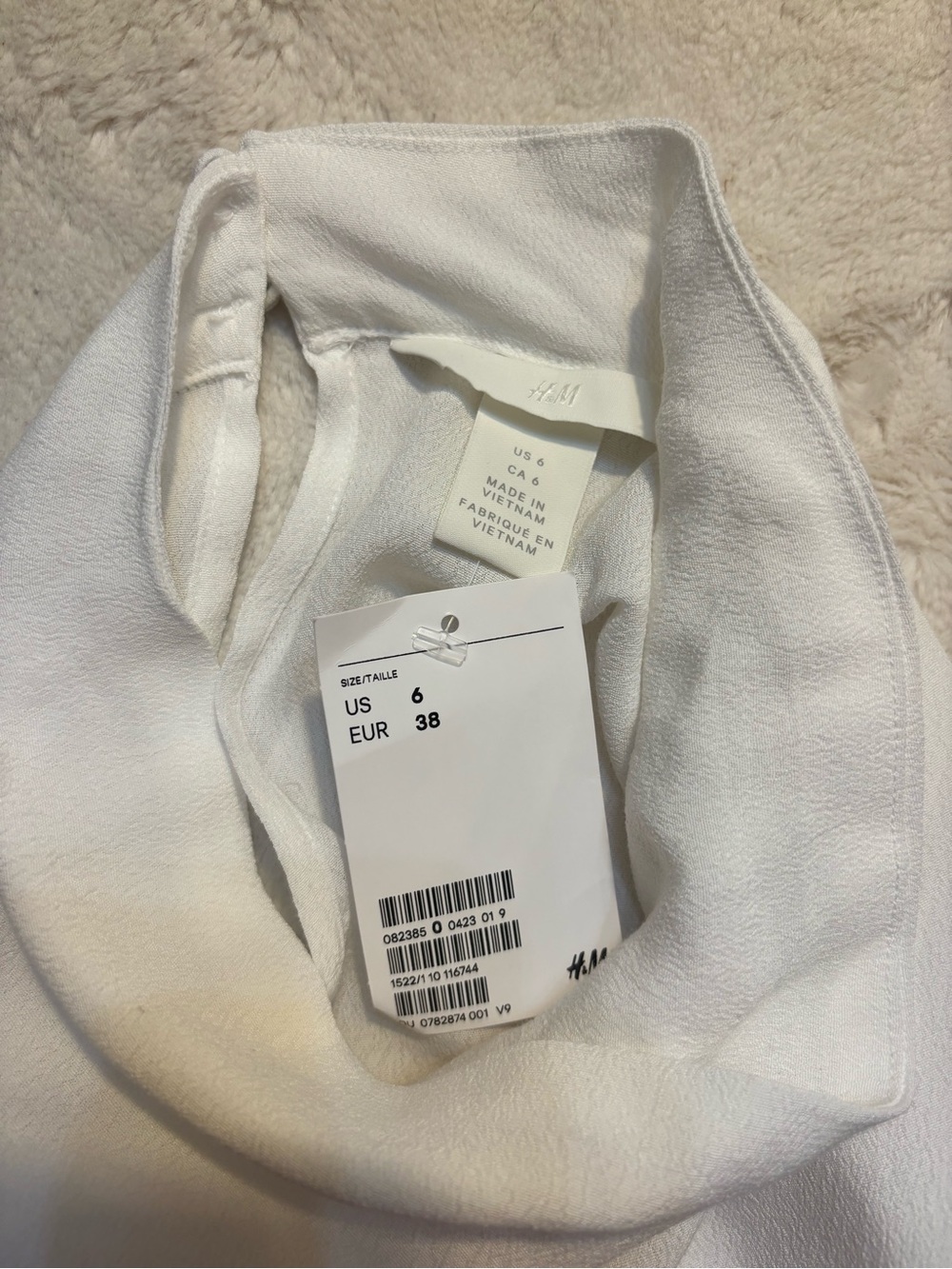 NWT H&M Blouse Size 6 Ivory Cowl Neck Long Sleeve Flowy Classy 2-Button Close - Picture 11 of 15
